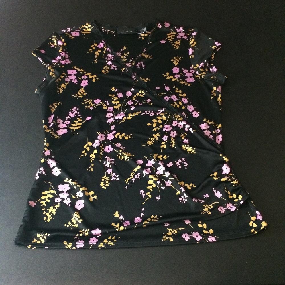 THE LIMITED BLACK WITH FLORAL PRINT BLOUSE EUC